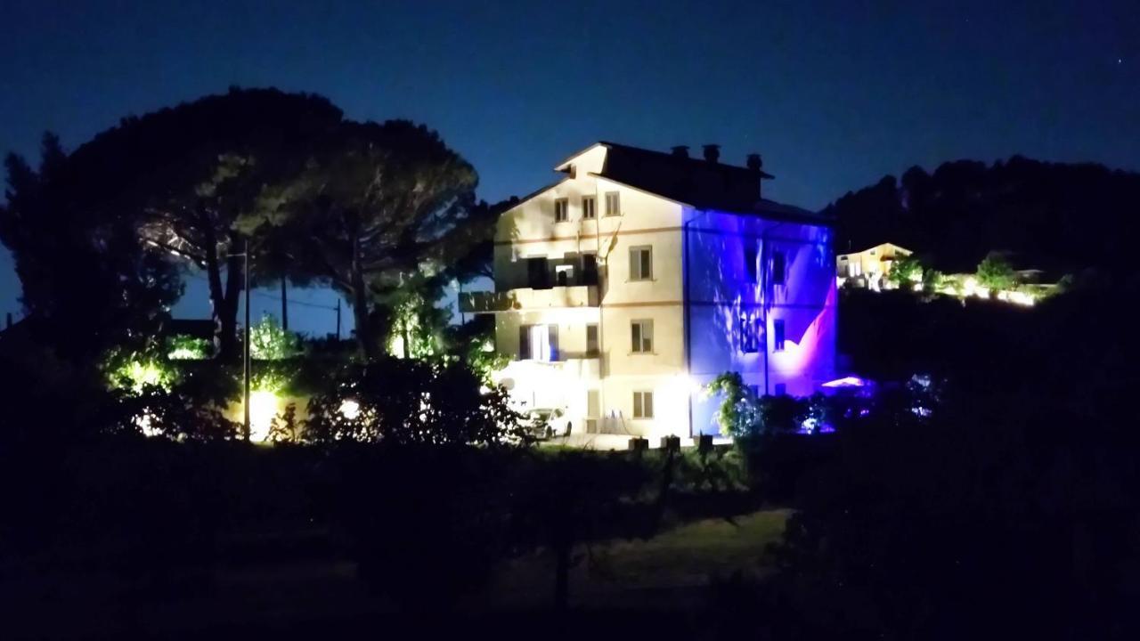 Ferienwohnung Residenza Bertolini Fosdinovo Exterior foto